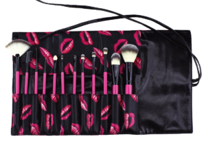 109 Manta 12 pinceles BESOS R&J